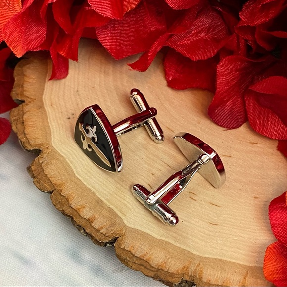 Black Knights Shield with Silver Cross Cufflinks - Picture 13 of 16